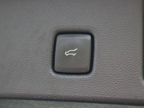 Used 2024 Ford Escape ST-Line w/ Tech Pack #1 AWD/4WD image 12