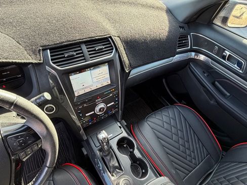 Used 2018 Ford Explorer Sport w/ Equipment Group 401A image 18