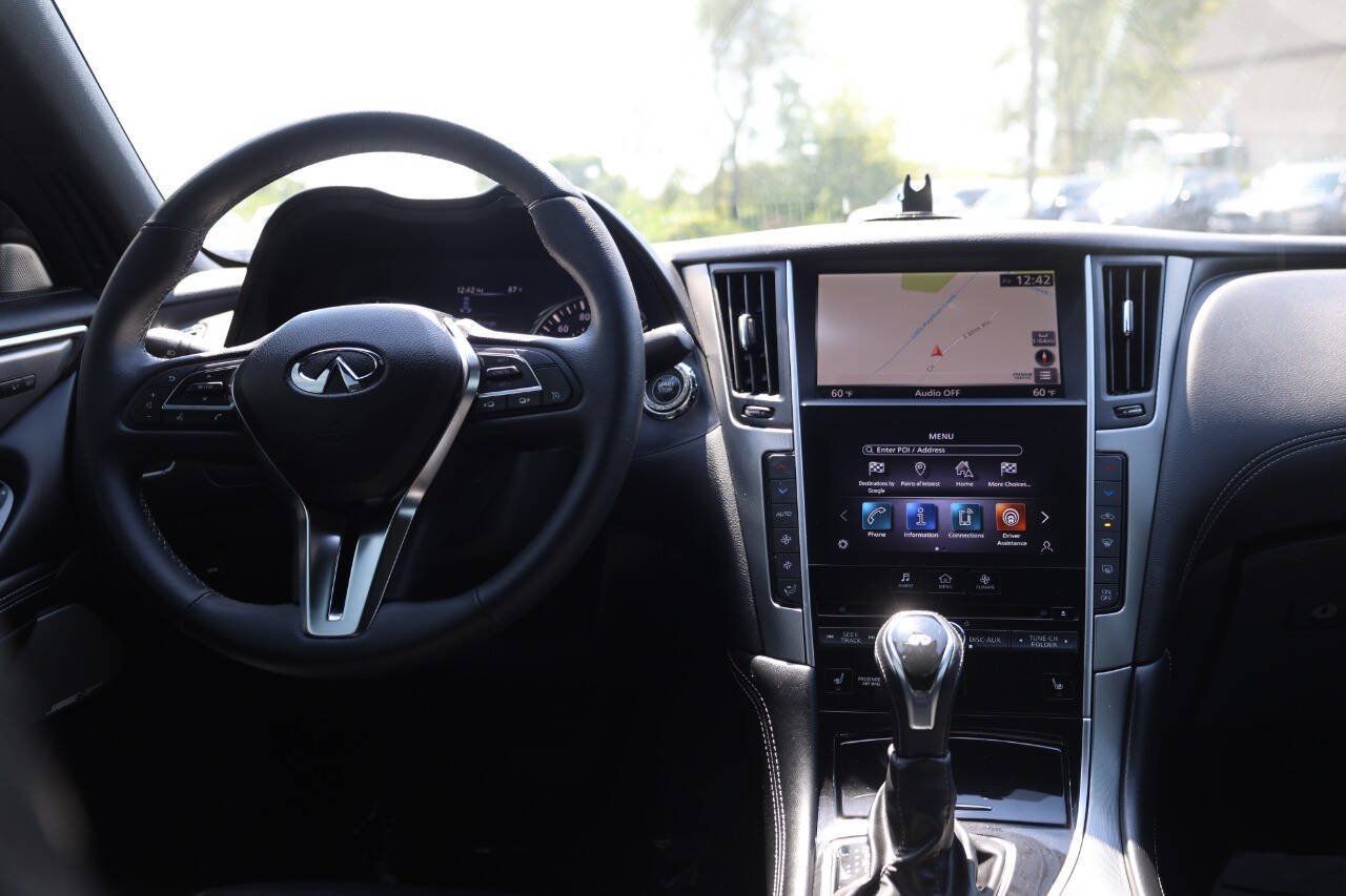 Used 2020 INFINITI Q60 3.0t Luxe w/ Essential Package AWD/4WD image 20