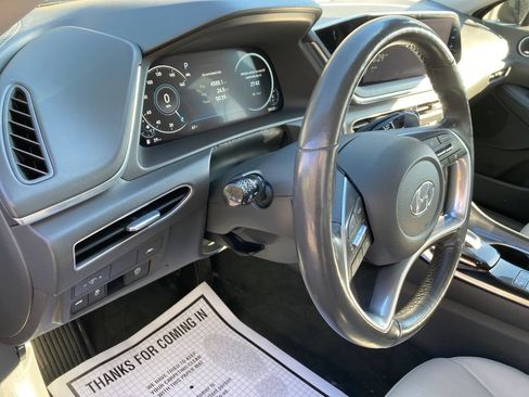 Used 2022 Hyundai Sonata Limited w/ Cargo Package FWD image 17