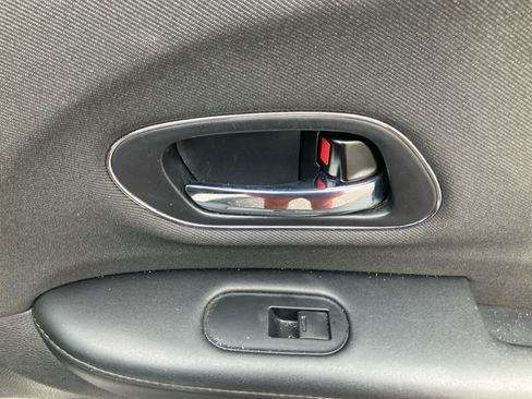 Used 2021 Honda HR-V EX image 32