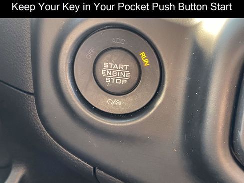 Used 2022 Jeep Wrangler Unlimited Sahara image 9