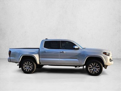 Used 2021 Toyota Tacoma Limited AWD/4WD image 4
