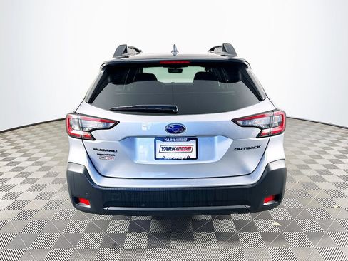 Certified 2025 Subaru Outback Onyx Edition AWD/4WD image 9