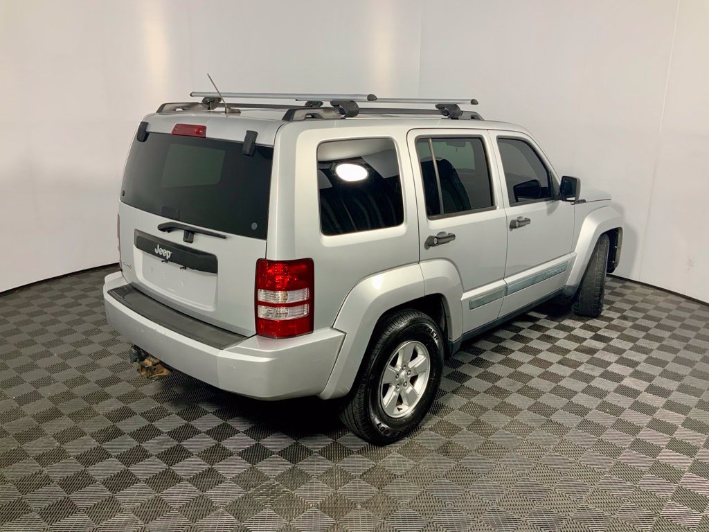 Used 2010 Jeep Liberty Sport w/ Popular Equipment Group AWD/4WD image 16
