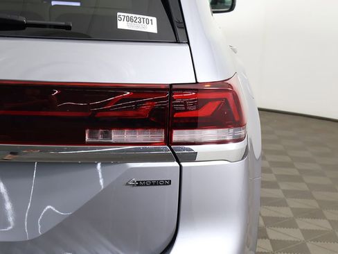 Used 2024 Volkswagen Atlas SEL Premium R-Line AWD/4WD image 22