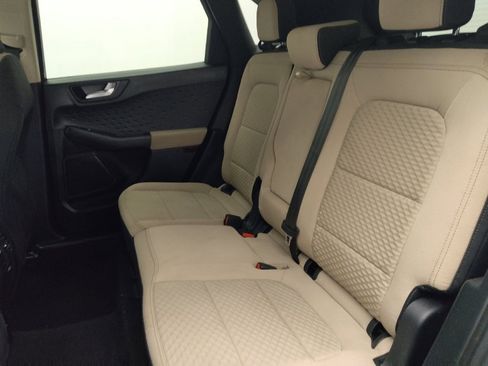 Used 2020 Ford Escape SE image 18