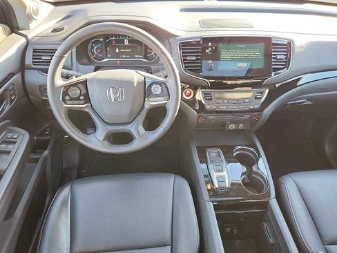 Certified 2022 Honda Pilot Touring image 11