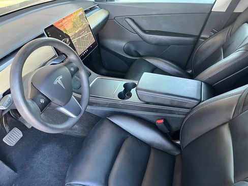 Used 2021 Tesla Model Y Long Range AWD/4WD image 2