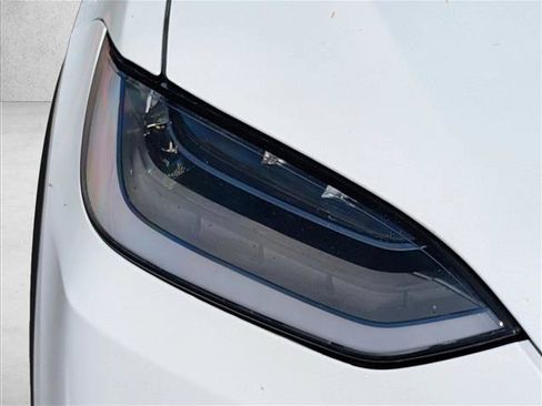 Used 2020 Tesla Model X Long Range AWD/4WD image 9