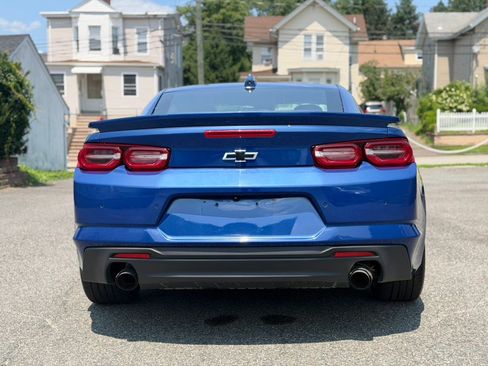 Used 2023 Chevrolet Camaro LT RWD image 5