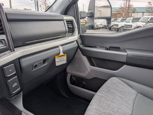 New 2026 Ford F250 XLT w/ FX4 Off-Road Package image 29