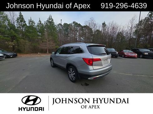 Used 2017 Honda Pilot Touring image 15