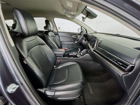 Used 2023 Kia Sportage EX FWD image 31
