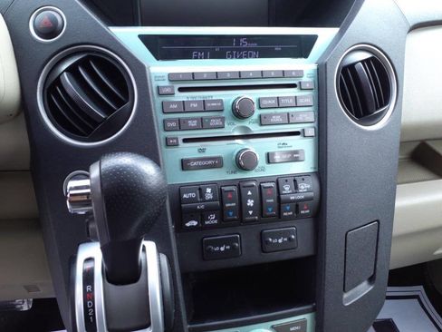 Used 2010 Honda Pilot Touring image 14