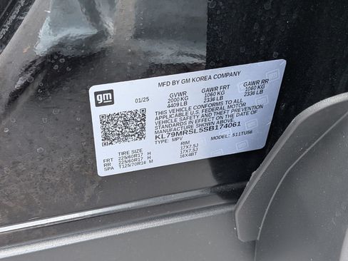 Used 2025 Chevrolet TrailBlazer LT AWD/4WD image 23