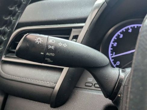 Used 2021 Toyota Camry SE FWD image 24