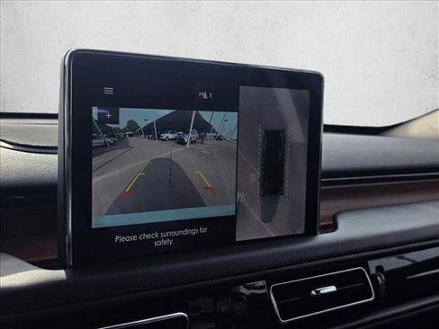 Used 2020 Lincoln Aviator Reserve w/ Equipment Group 202A image 25