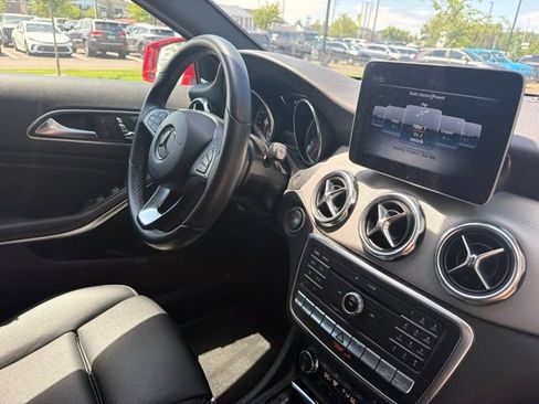 Used 2018 Mercedes-Benz GLA 250 4MATIC image 21