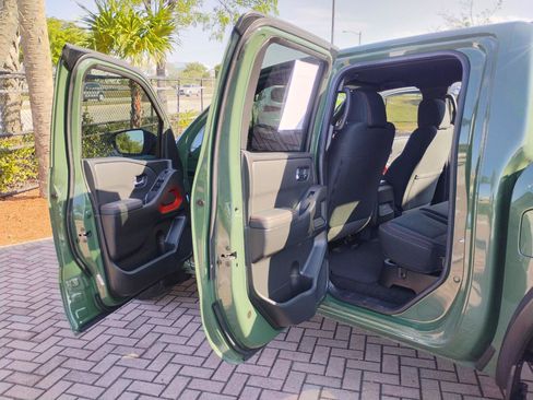 Used 2024 Nissan Frontier Pro-X RWD image 10