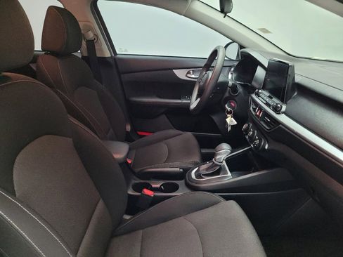 Used 2023 Kia Forte LXS w/ LXS Technology Package image 21