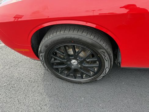 Used 2019 Dodge Challenger SXT w/ Plus Package AWD/4WD image 15