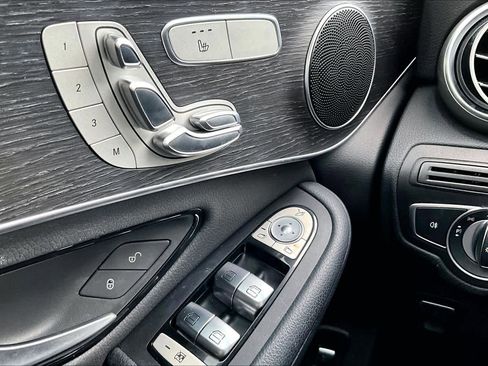 Used 2020 Mercedes-Benz GLC 300 image 35