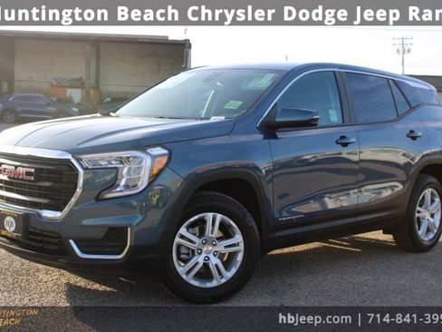 Used 2024 GMC Terrain SLE image 15
