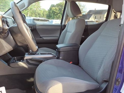 Used 2023 Toyota Tacoma SR5 image 13