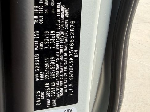 New 2027 Kia Carnival EX FWD image 40