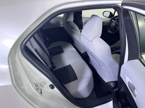 Used 2019 Toyota Corolla SE w/ SE Option Package FWD image 11