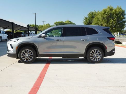 Used 2026 Buick Enclave Preferred FWD image 2