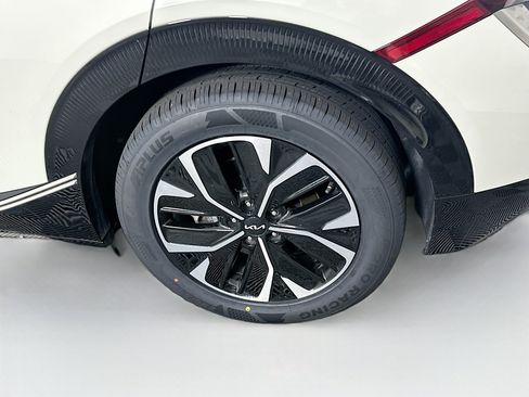 Used 2023 Kia EV6 Wind RWD image 11