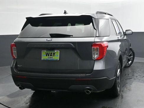 Used 2023 Ford Explorer XLT w/ Equipment Group 202A image 5