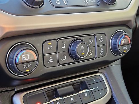 Used 2020 GMC Acadia Denali image 14