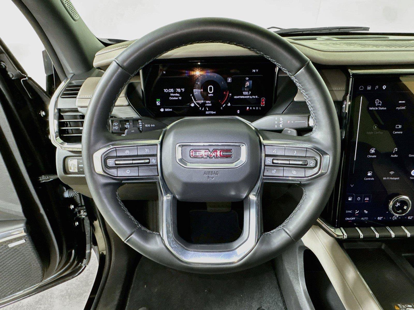 Used 2026 GMC Acadia Elevation w/ Elevation Premium Package FWD image 9