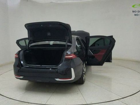 Used 2026 BMW 540i xDrive image 80