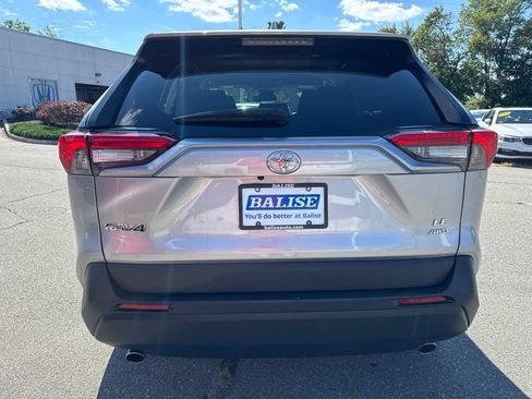 Used 2022 Toyota RAV4 LE w/ Carpet Mat Package (TMS) AWD/4WD image 5