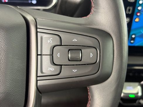 Used 2025 GMC Sierra 2500 AT4X image 27