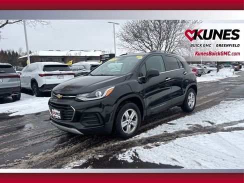 Used 2019 Chevrolet Trax LT w/ LT Convenience Package image 10
