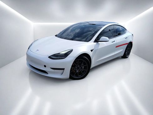 Used 2021 Tesla Model 3 Long Range AWD/4WD image 2