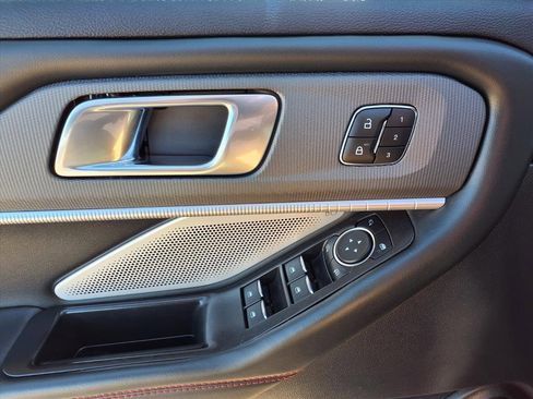 Used 2025 Ford Explorer ST image 24