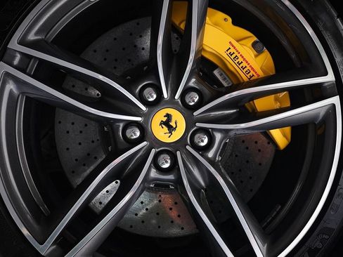 Certified 2021 Ferrari Roma RWD image 13