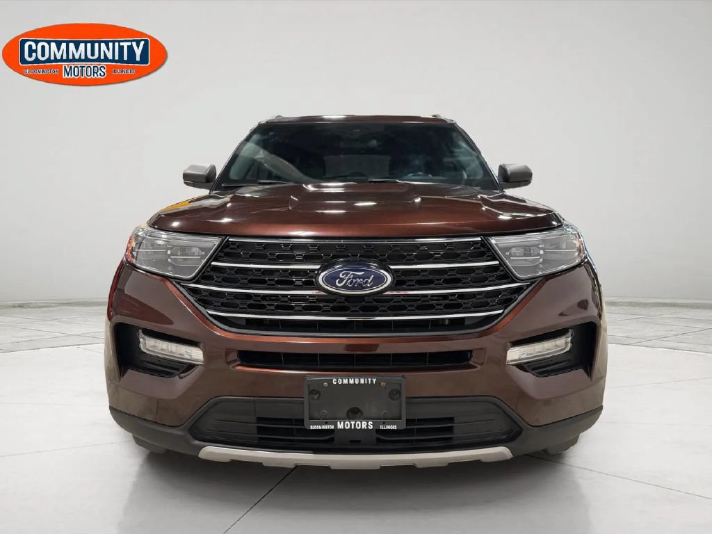Used 2020 Ford Explorer XLT w/ Equipment Group 202A AWD/4WD image 12