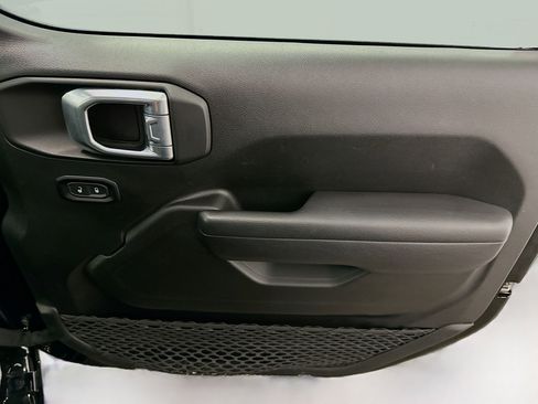 Used 2024 Jeep Wrangler Sport S w/ Convenience Group image 32