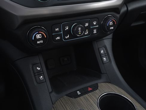 Used 2017 GMC Acadia Denali w/ Technology Package image 11