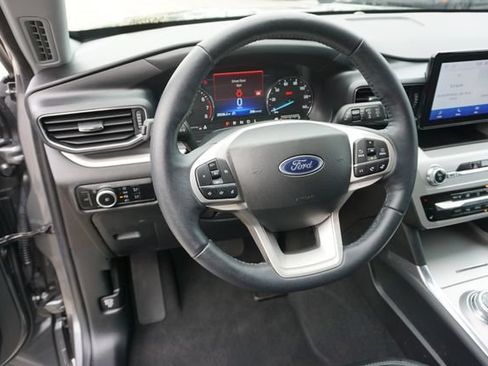 Certified 2023 Ford Explorer XLT w/ Equipment Group 202A RWD image 11