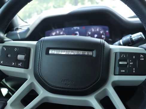 Used 2020 Land Rover Defender 110 HSE AWD/4WD image 26