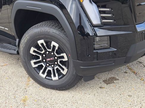 New 2026 GMC Sierra EV Elevation image 3