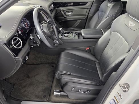 Used 2019 Bentley Bentayga image 9